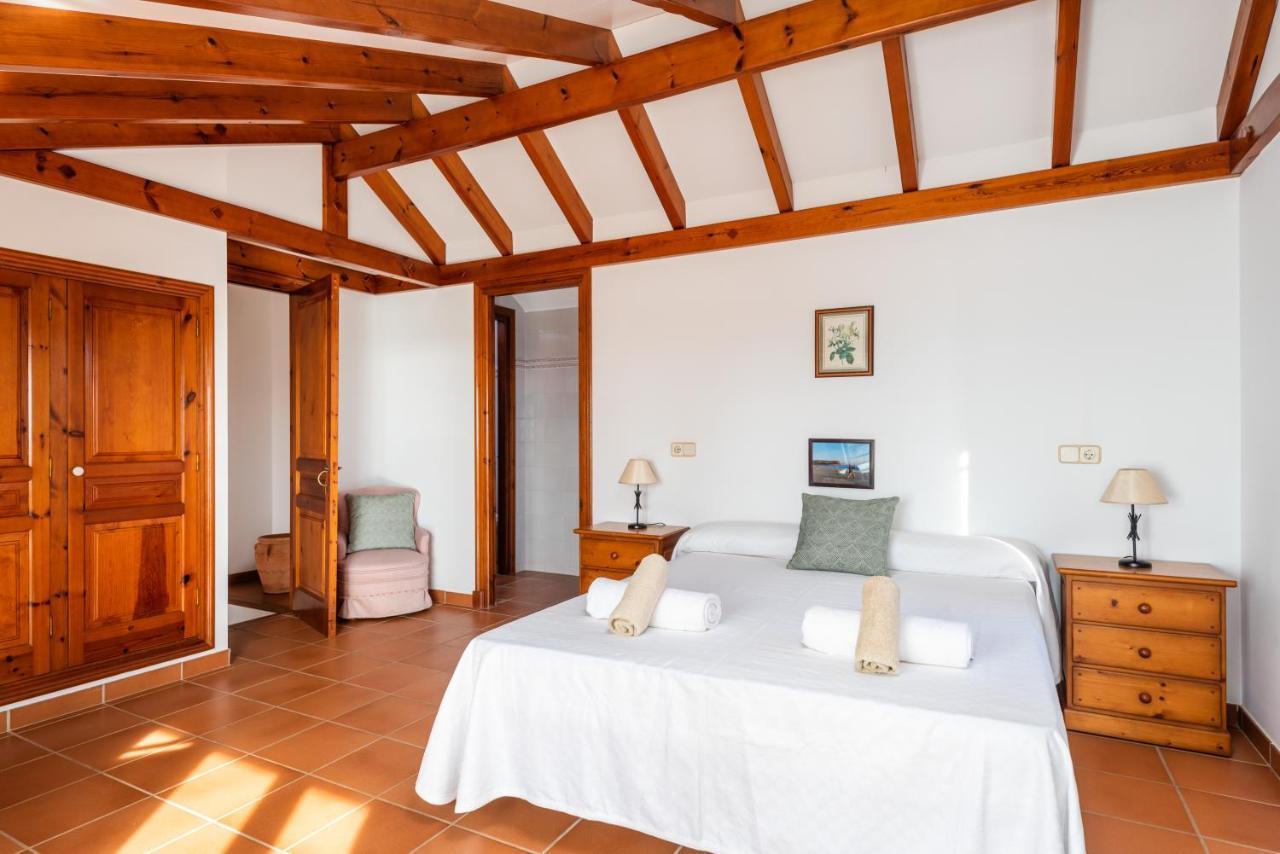 Villa Carolina Son Bou Exteriör bild